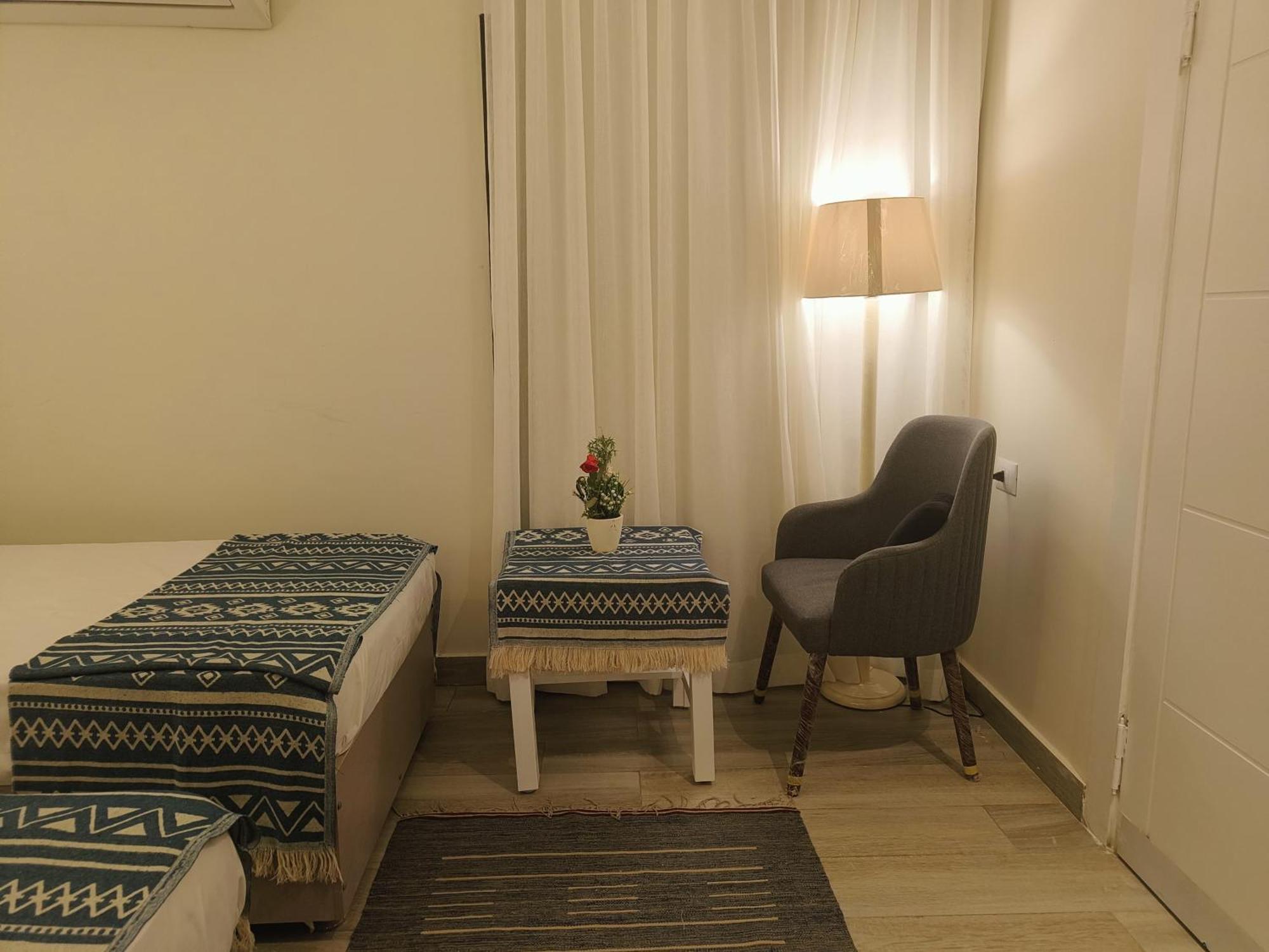 Maria Pyramids House Hotel Kafrat al Jabal ภายนอก รูปภาพ